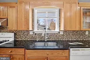 910 Prestwood Rd, Catonsville, MD 21228 - Photo 16