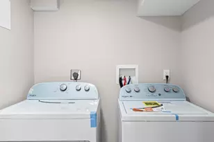 9303 Hillside Ave, Parkville, MD 21234 - Photo 8