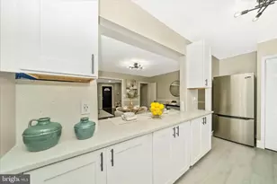4 N Belle Grove Rd, Baltimore, MD 21228 - Photo 16