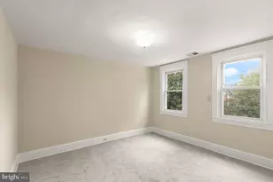 240 Burke Ave, Towson, MD 21286 - Photo 16