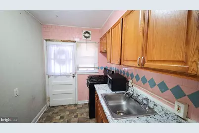 318 Grovethorn Road, Middle River, MD 21220 - Photo 8