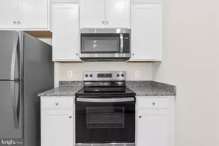 8110 Bartholomew Ct, Baltimore, MD 21206 - Photo 14