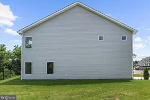 8110 Bartholomew Ct, Baltimore, MD 21206 - Photo 6