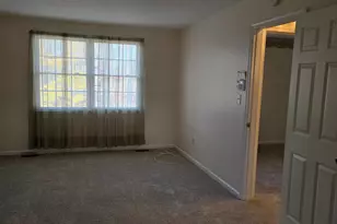 6801 Upper Mills Cir, Baltimore, MD 21228 - Photo 18