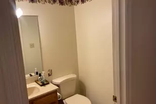 6801 Upper Mills Cir, Baltimore, MD 21228 - Photo 16