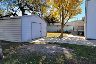 2621 N Snyder Ave, Sparrows Point, MD 21219 - Photo 52