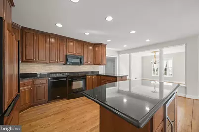 1112 Hampton Garth, Baltimore, MD 21286 - Photo 18