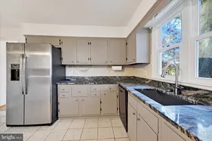 17 Deep Dale Dr, Lutherville Timonium, MD 21093 - Photo 14