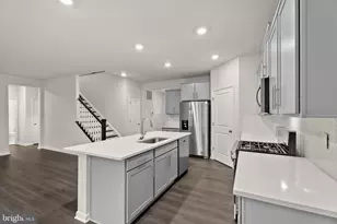 5 Comes Rdg Ct, Rosedale, MD 21237 - Photo 8