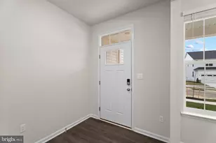 5 Comes Rdg Ct, Rosedale, MD 21237 - Photo 2