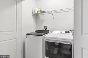 7255 Martin Farm Cir, Baltimore, MD 21237 - Photo 16