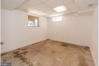 611 N Stuart Street, Baltimore, MD 21221 - Photo 28