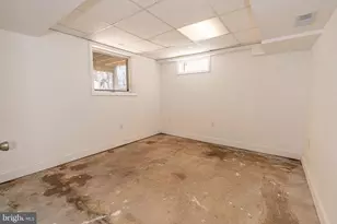 611 N Stuart St, Baltimore, MD 21221 - Photo 28