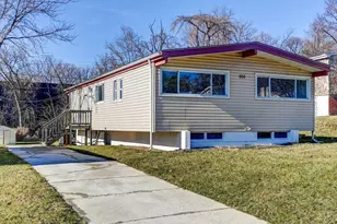 906 Scotts Hill Dr, Pikesville, MD 21208 - Photo 2