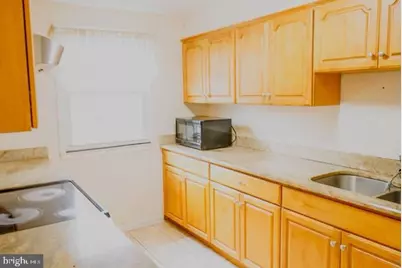 927 Grovehill Road, Halethorpe, MD 21227 - Photo 8