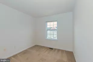 8427 Stansbury Lake Dr, Baltimore, MD 21222 - Photo 36