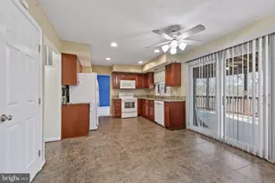 452 Doe Meadow Dr, Owings Mills, MD 21117 - Photo 6