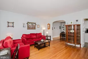 318 Westshire Rd, Baltimore, MD 21229 - Photo 8