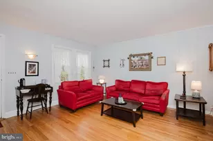 318 Westshire Rd, Baltimore, MD 21229 - Photo 6