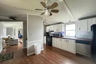 819 Leswood, Dundalk, MD 21222 - Photo 10