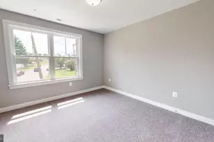 6516 Golden Ring Rd, Rosedale, MD 21237 - Photo 16