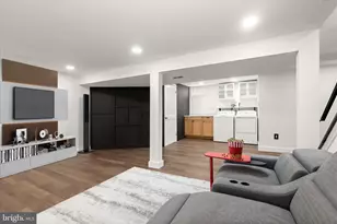 517 Winters Ln, Baltimore, MD 21228 - Photo 4