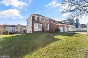 9727 Denrob Ct, Parkville, MD 21234 - Photo 2