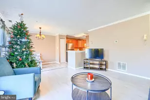 132 Jumpers Cir, Nottingham, MD 21236 - Photo 4