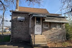 1900 Monumental Rd, Baltimore, MD 21222 - Photo 4