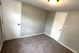 2400 Lincoln Ave, Sparrows Point, MD 21219 - Photo 18