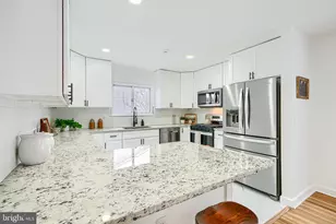 6112 Chesworth Rd, Baltimore, MD 21228 - Photo 18