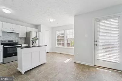 11 Gemstone Court, Baltimore, MD 21244 - Photo 6