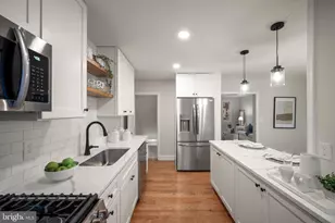 323 Stratford Rd, Baltimore, MD 21228 - Photo 8