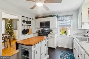 2620 Hillcrest Ave, Parkville, MD 21234 - Photo 10