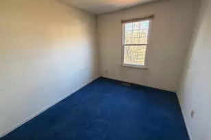 16 West End Ct, Baltimore, MD 21227 - Photo 10