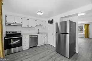 9155 Throgmorton Rd, Parkville, MD 21234 - Photo 2