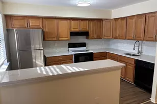 17 Kimball Ridge Ct, Catonsville, MD 21228 - Photo 4