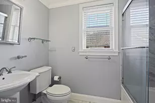 3049 Oak Forest Dr, Parkville, MD 21234 - Photo 14