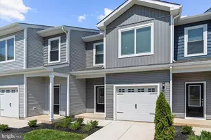 8131 Bartholomew Ct, Baltimore, MD 21206 - Photo 2