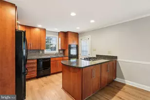 737 Howard Rd, Baltimore, MD 21208 - Photo 14