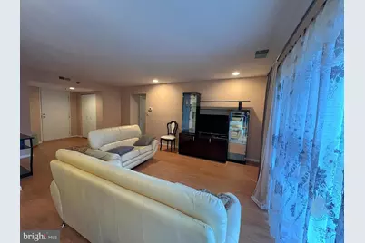 7203 Rockland Hills Drive #302, Baltimore, MD 21209 - Photo 8