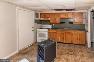 2038 Larkhall Rd, Dundalk, MD 21222 - Photo 8