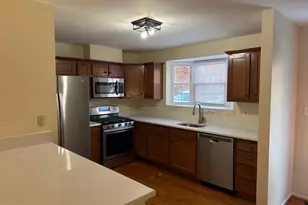 19 Spring Glen Ct, Cockeysville, MD 21030 - Photo 4