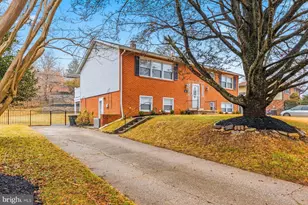 910 Crestwick Rd, Towson, MD 21286 - Photo 2