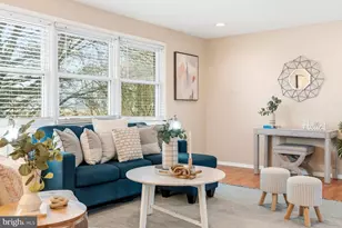 910 Crestwick Rd, Towson, MD 21286 - Photo 4