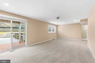 910 Crestwick Rd, Towson, MD 21286 - Photo 22