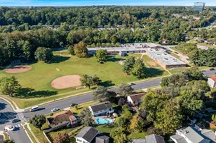 910 Crestwick Rd, Towson, MD 21286 - Photo 34