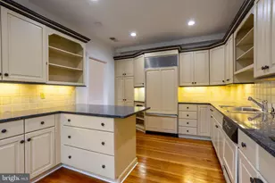 3 Devon Hill Rd, Baltimore, MD 21210 - Photo 12