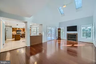 8 Sapphire Hill Ct, Baltimore, MD 21209 - Photo 8