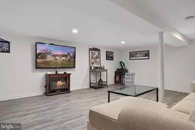 2913 Illinois Avenue, Baltimore, MD 21227 - Photo 32